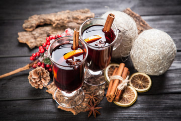 Mulled wine with cinnamon and orange