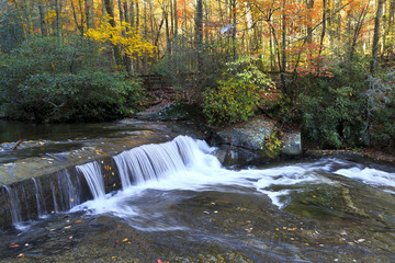 Fototapeta na wymiar Water Falling in Creek at South Mountains State Park