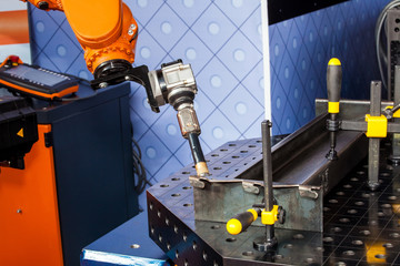 Robot welding process