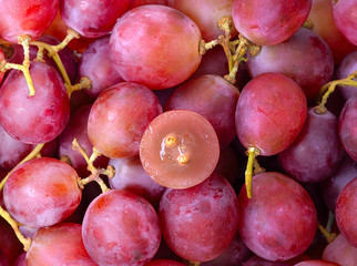 red grapes background