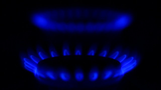 Natural Gas inflammation in stove burner