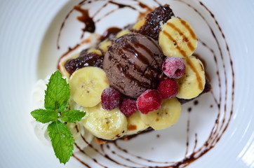 toast bread and ice cream