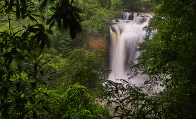 Obraz premium Hew Suwat Waterfall, Khao Yai, Thailand.