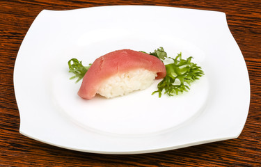 Tuna sushi
