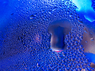 Spritzig blau