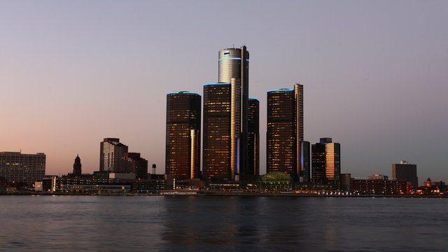 4K UltraHD Timelapse of the Detroit skyline from day to night