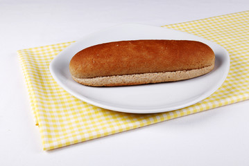 empty sandwich bread on a plate