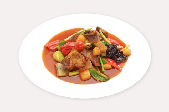 Sweet and sour sauce fried with pork and vegetable