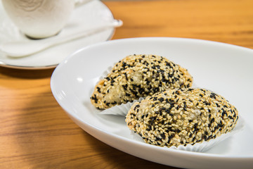 Fried dough pastry stuffed with sesame