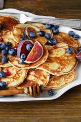 breakfast pancakes with fresh berries