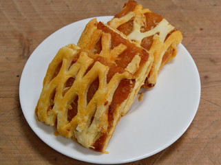 pineapple pie on dish