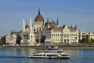 Fototapeta premium Parlamentsgebäude in Budapest