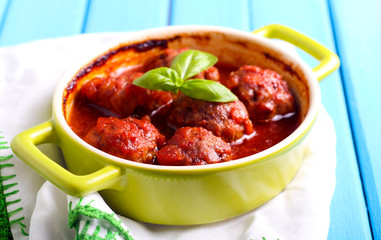 Meatballs in tomato sauce