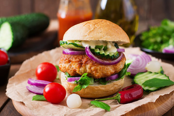Juicy spicy chicken burgers to Asian-style - sandwich