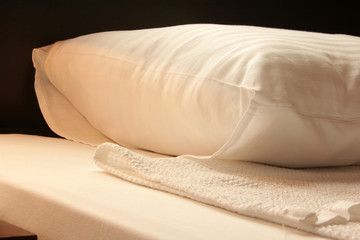 Fototapeta na wymiar bed sheets and pillows