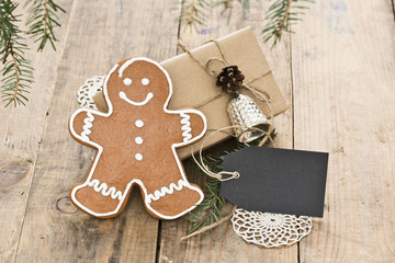 Weihnachtsgebäck mit Dekoration