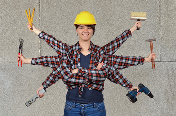 frau mit Werkzeug, Baugewerbe, hausbau