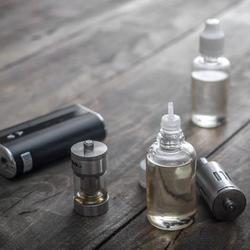 e-cigarettes with lots of different re-fill bottles