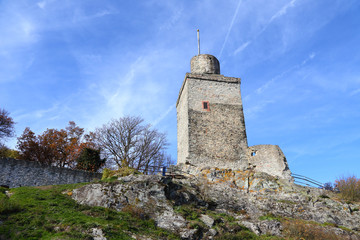Fototapeta na wymiar Burg Falkenstein im Taunus (Herbst 2015) 