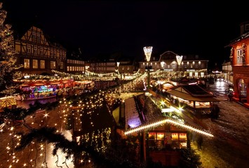 Fototapeta na wymiar Goslar Weihnachtsmarkt - Goslar christmas market 03