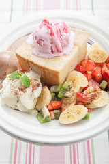Honey toast