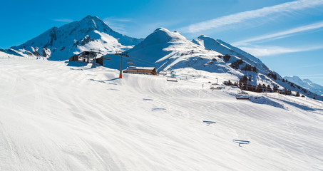 Fototapeta na wymiar Austrian Alps in the winter, Mayrhofen ski resort - panoramic view