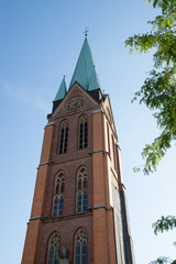 Fototapeta na wymiar Kirchturm St. Bonifatius in Herne, NRW, Deutschland
