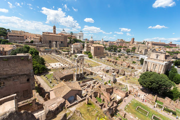 Obraz premium Słynne rzymskie ruiny w Rzymie