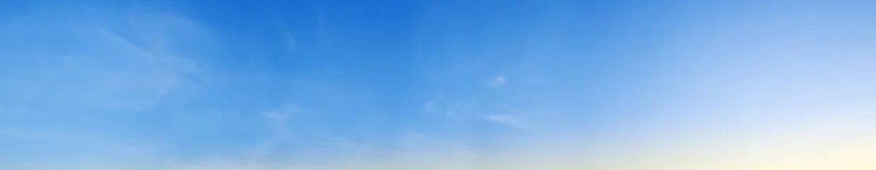 Gordijnen panorama hemel achtergrond © sutichak