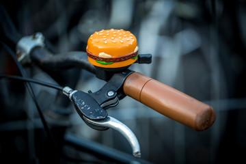 Fahrradklingel im Burger Design