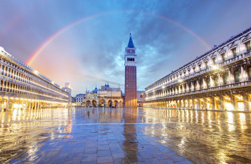 Fototapeta na wymiar Venice - San Marco piazza with rainbow