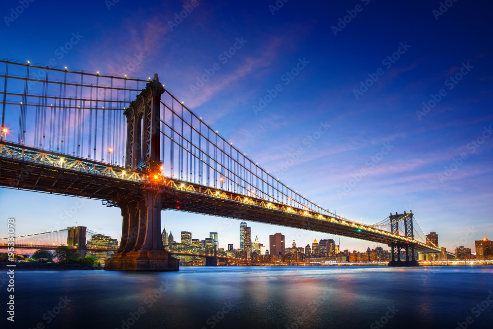 Wall mural Amazing view to new york city bridge