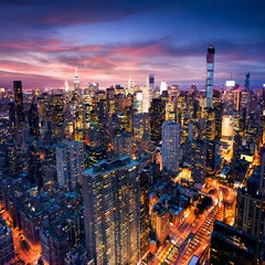 Deurstickers Big Apple na zonsondergang - New York Manhattan & 39 s nachts © dell