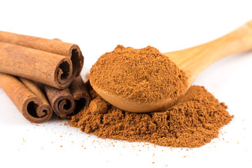 cinnamon ground and sticks