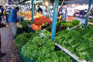 Türkenmarkt in der Maybachstrasse in Neukölln