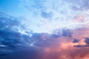 Obraz premium Sky with bright clouds