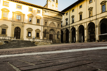 Obraz na płótnie Canvas vista scorcio visuale panorama arezzo piazza grande e pieve