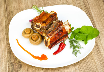 Roasted beef ribs