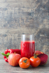 Red detox with beetroot, pepper,apple and tomato