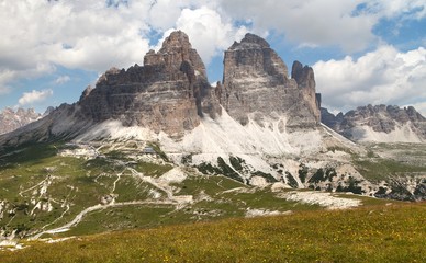 Fototapeta na wymiar Drei Zinnen or Tre Cime di Lavaredo, Italien Alps