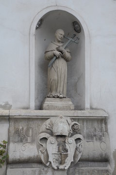 Sculpture of saint Bernardus