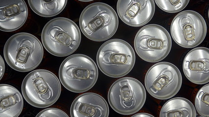 Soda / beer cans viewed from above - Bild -