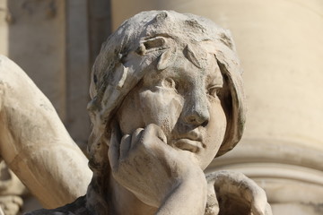 Détail d'une statue du Petit Palais à Paris