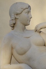 Détail d'une statue au Trocadéro à Paris