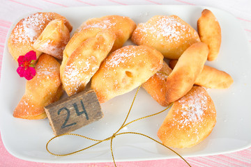 Adventsgebäck-Apfeltaschen