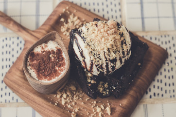 brownie with icecream