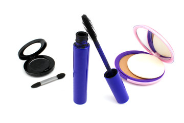 Accessories for applying makeup