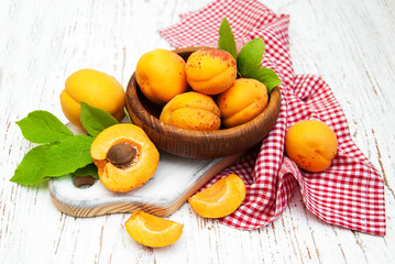 Bowl with apricots