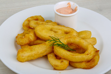 Fried calamari rings