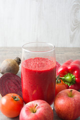 Red detox with beetroot, pepper,apple and tomato